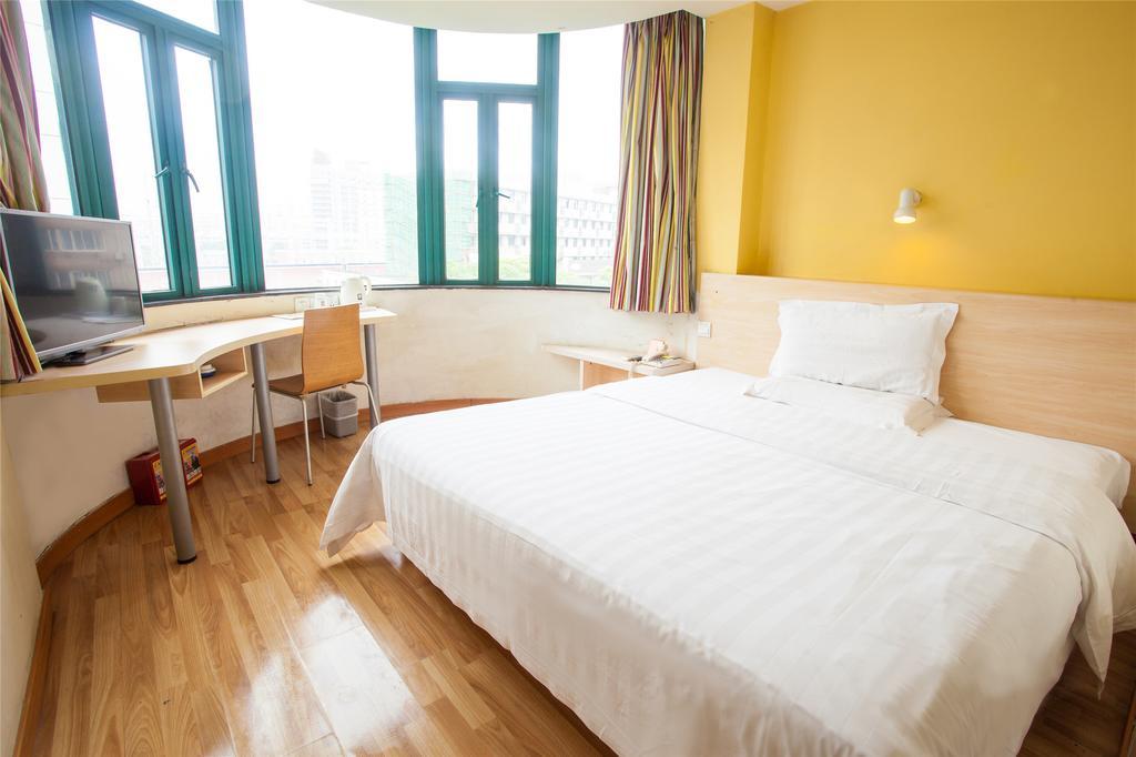 7Days Inn Guangzhou Nonglinxia Road Ouzhuang Subway Station Εξωτερικό φωτογραφία