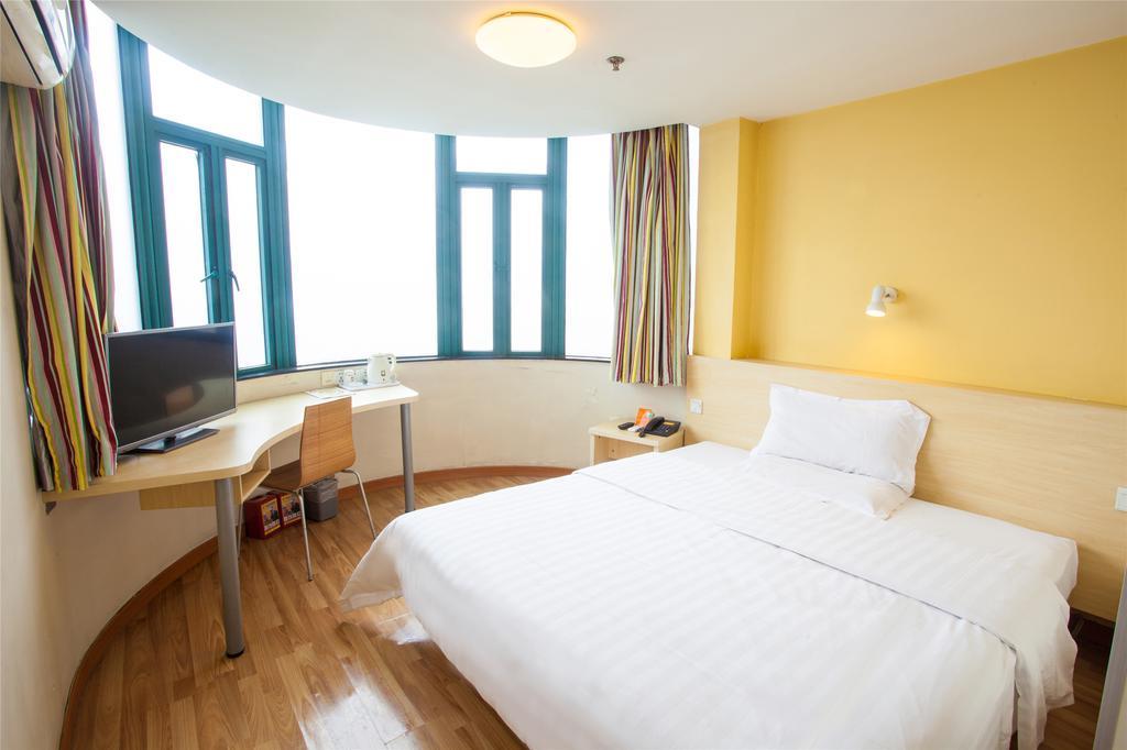 7Days Inn Guangzhou Nonglinxia Road Ouzhuang Subway Station Εξωτερικό φωτογραφία