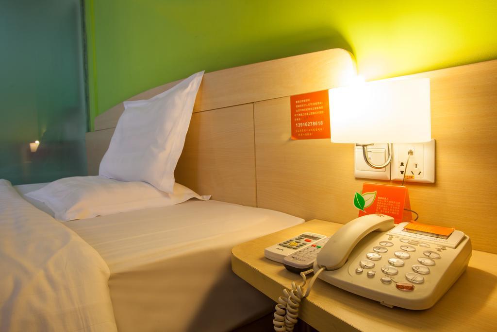 7Days Inn Guangzhou Nonglinxia Road Ouzhuang Subway Station Δωμάτιο φωτογραφία
